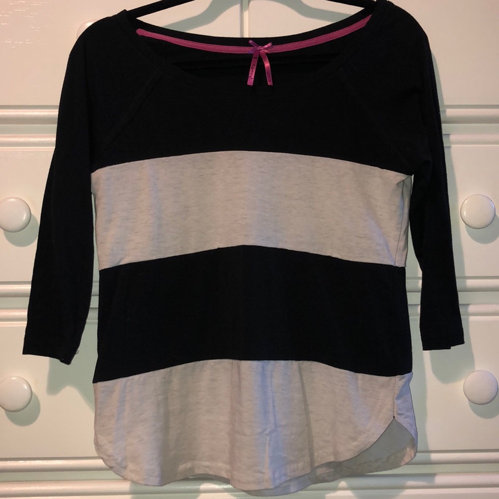 Black and White Striped Quarter Sleeve Top